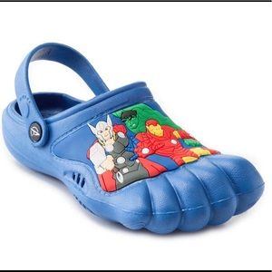 avengers water shoes